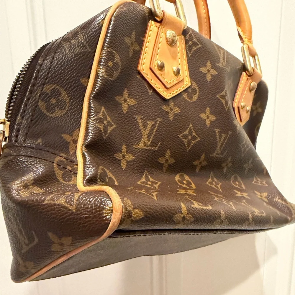 Louis Vuitton LV Monogram Manhattan PM